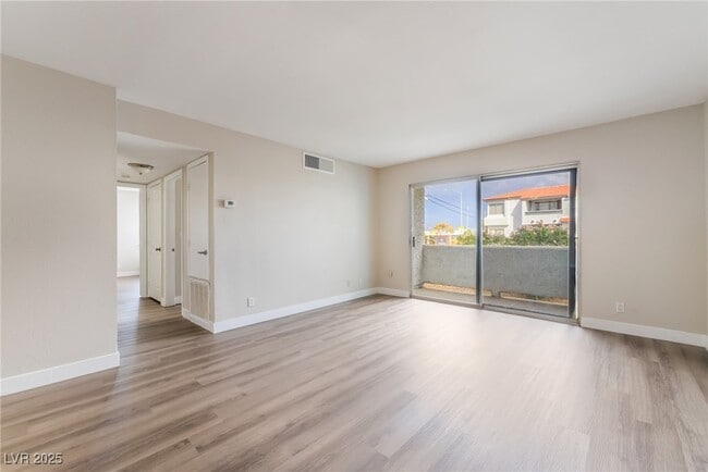 Foto del edificio - 1455 E Katie Ave