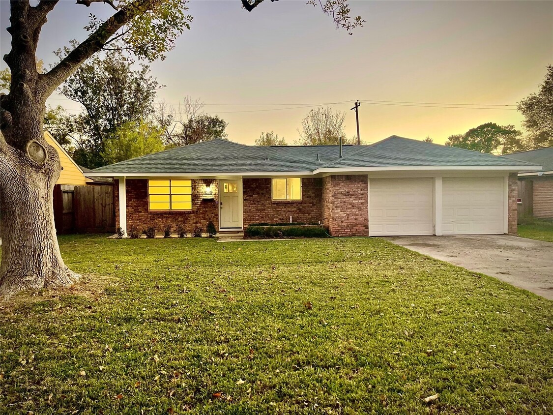 Primary Photo - 9615 Vilven Ln