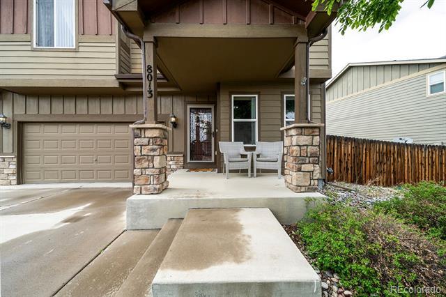 Foto del edificio - 8013 Pinfeather Dr