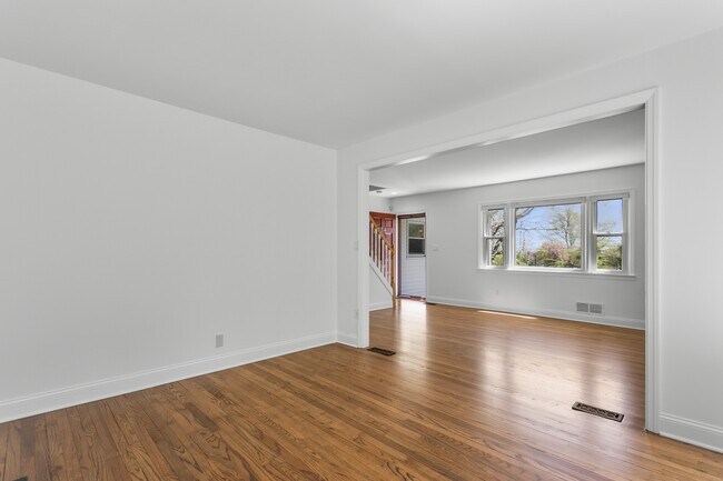 Building Photo - 154 Gorham Rd