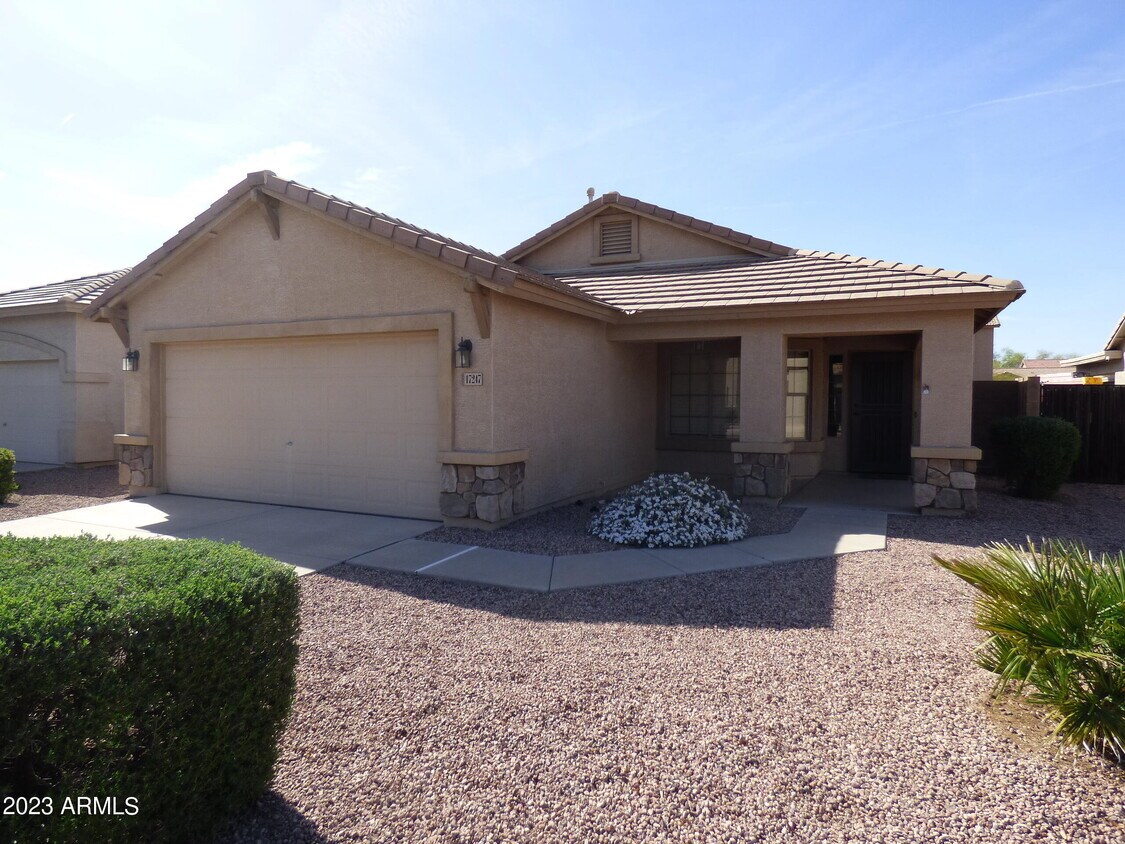 17247 W Elaine Dr, Goodyear, AZ 85338 House for Rent in Goodyear, AZ