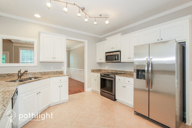 Building Photo - 606 Brighton Cir