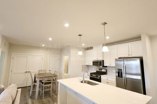 Building Photo - 3800 Maze Runner Dr