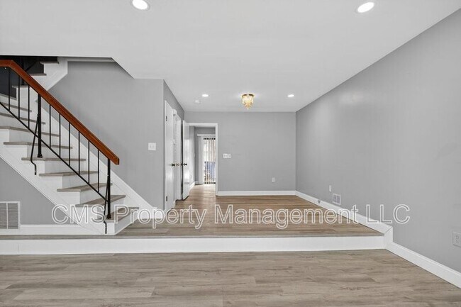 Foto del edificio - 1216 Thomas Ave