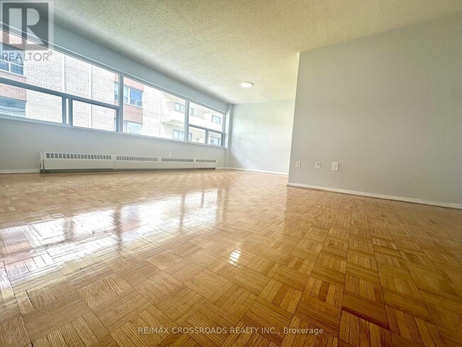 Building Photo - 1191 Ellesmere Rd