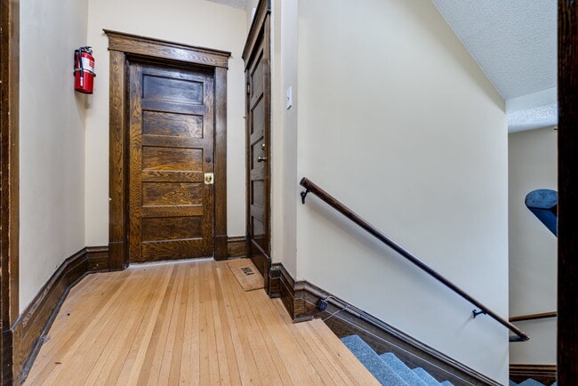 Building Photo - Value-driven downtown living at its finest!