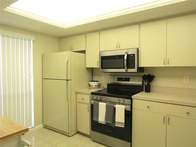 Building Photo - 2989 Taywood Meadows