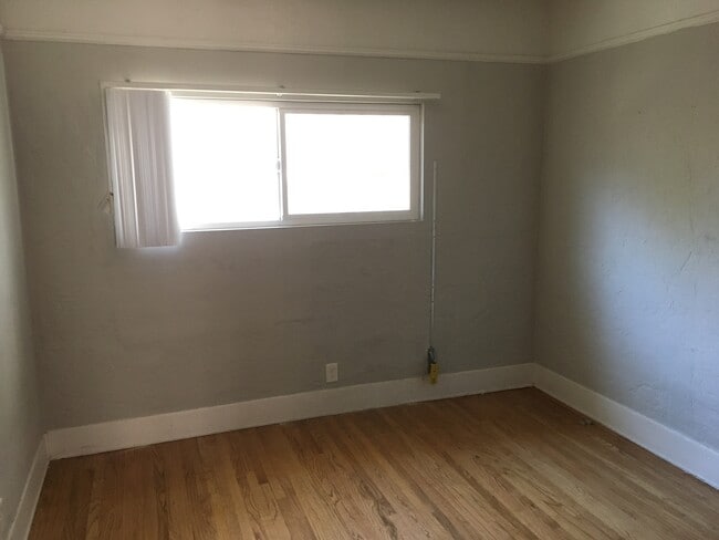 Foto del edificio - 244 W 49th St