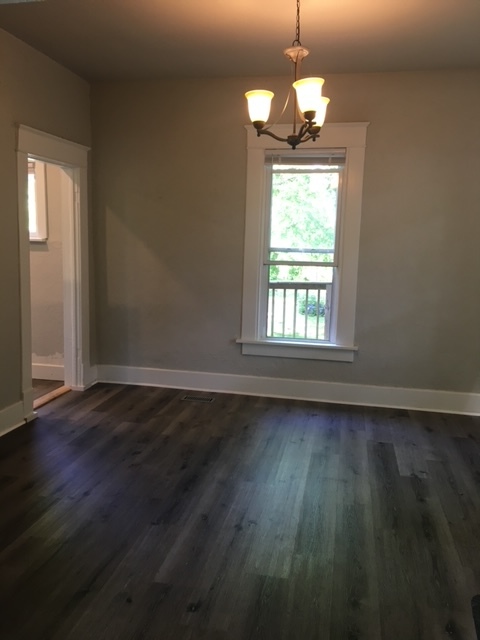 Dining Room - 811 N Cheyenne Ave