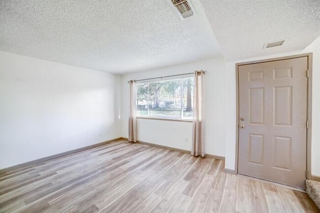 Building Photo - 5901 Bamford Dr