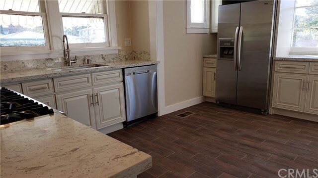 Building Photo - 394 S Shaffer St