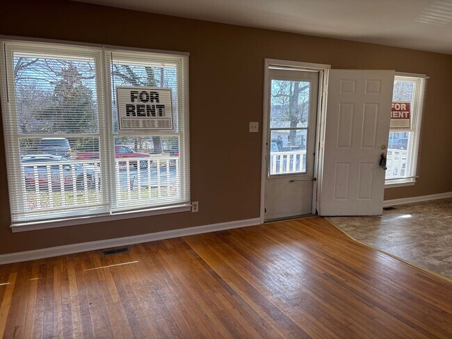 Foto del edificio - 3 Bedroom Convenient to A&T and Downtown G...