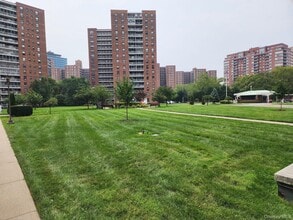 Building Photo - 61-15 98th St