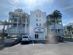 Building Photo - 8922 Laguna Ln