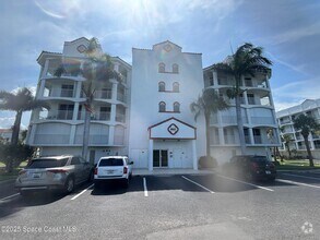 Building Photo - 8922 Laguna Ln