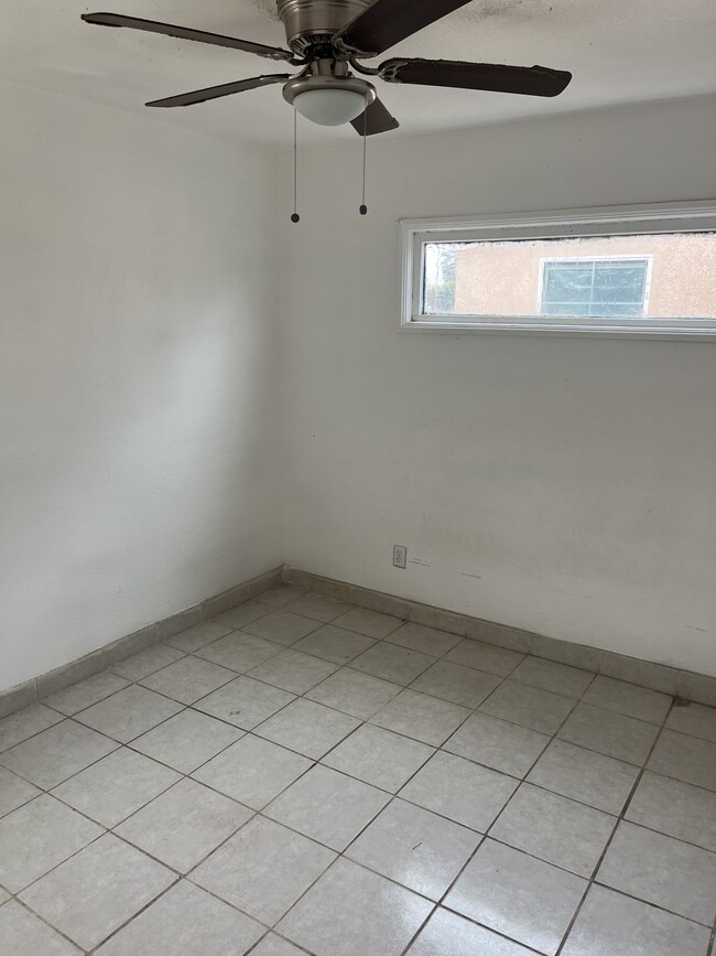 Foto del edificio - 301 S Magnolia Ave