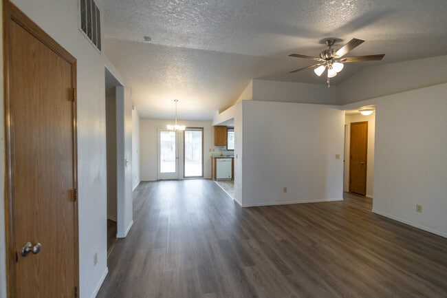 Foto del edificio - 1763 W McGlinchey St