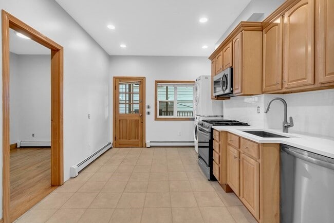 Building Photo - 18 O St