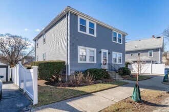 Building Photo - 9 Mague Pl