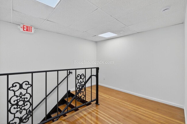 Foto del edificio - 4938 SE Foster Rd