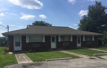 Building Photo - 2503-2507 Lakeview Dr