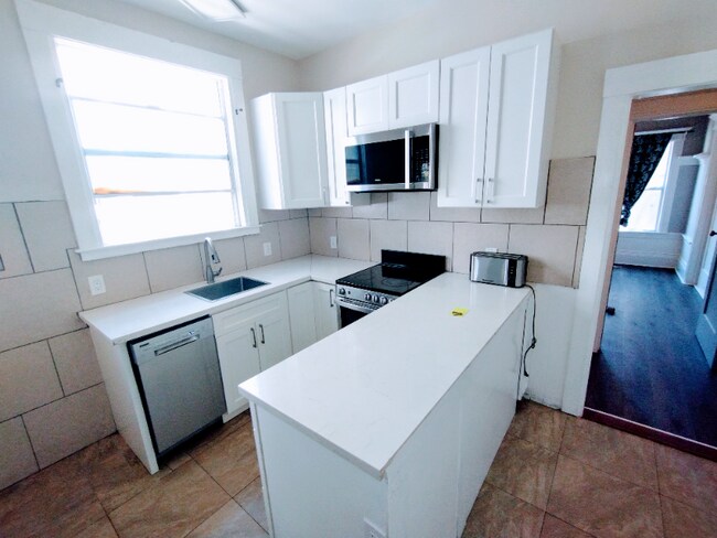 Foto del edificio - 2345 Fulton St