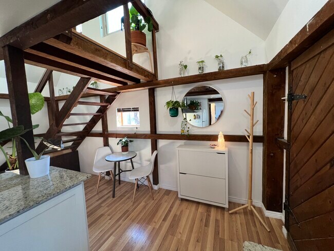 Foto del edificio - 30 W Edgemont Ave