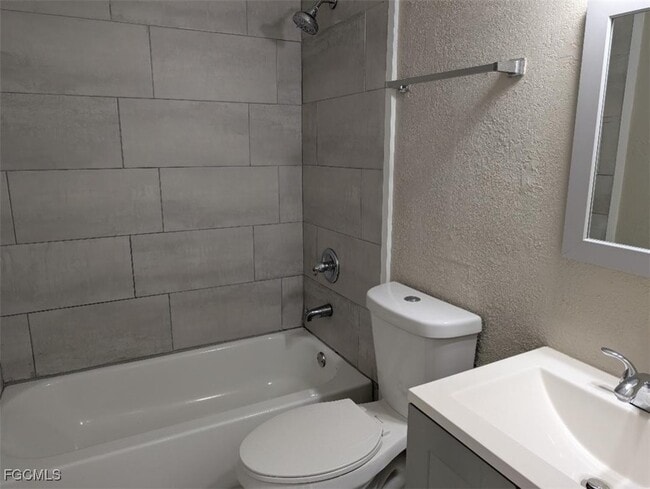 Foto del edificio - 214 Hancock Bridge Pkwy