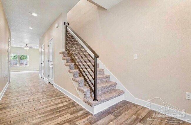 Foto del edificio - 3501 Mossy Oak Villas Cir