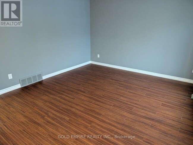 Building Photo - 105 Augusta Crescent