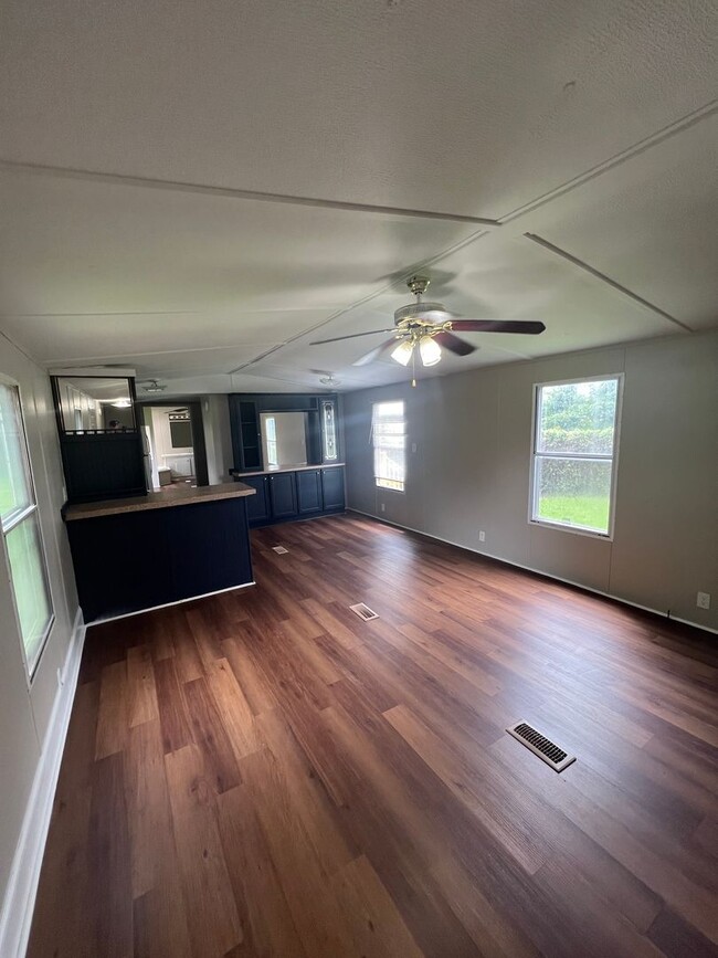 Building Photo - 3 Bedroom, 2 Bath Home (WAXHAW, NC)