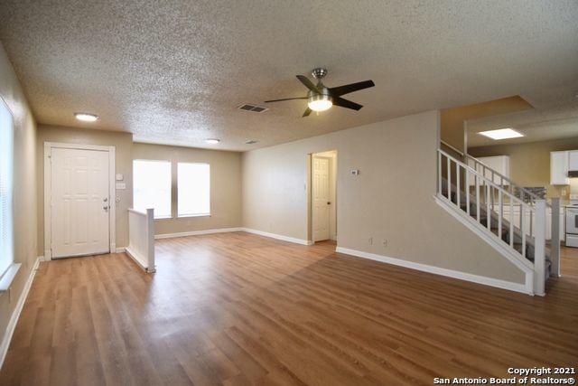 Foto del edificio - 14302 BROMLEY PL