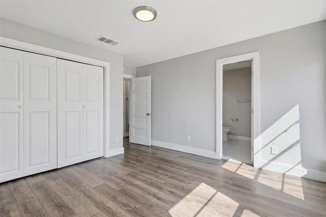 Foto del edificio - 5106 Nuckols Crossing Rd
