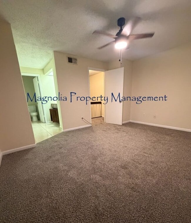 Building Photo - 4231 S Lake Orlando Pkwy
