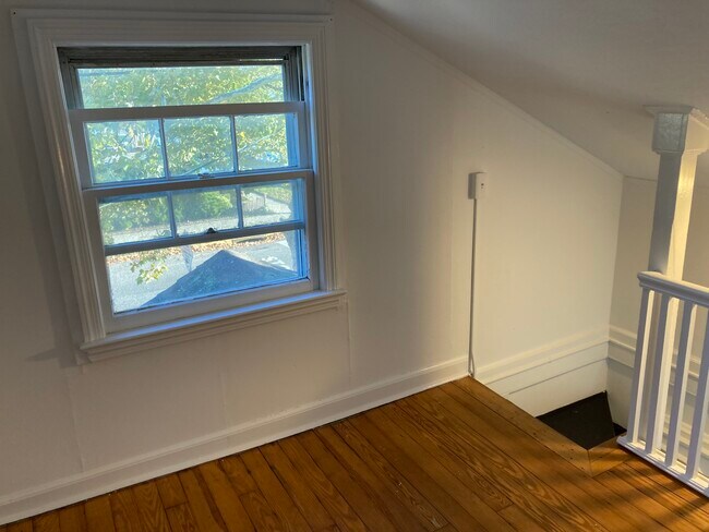 SECOND FLOOR - 1401 B St