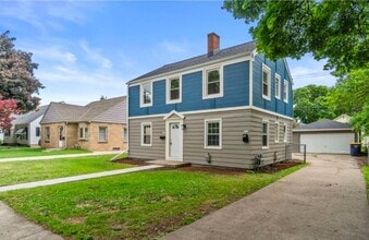 Building Photo - 2126 S 80th St