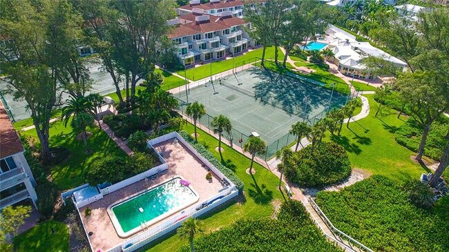 Building Photo - 5055 Gulf of Mexico Dr