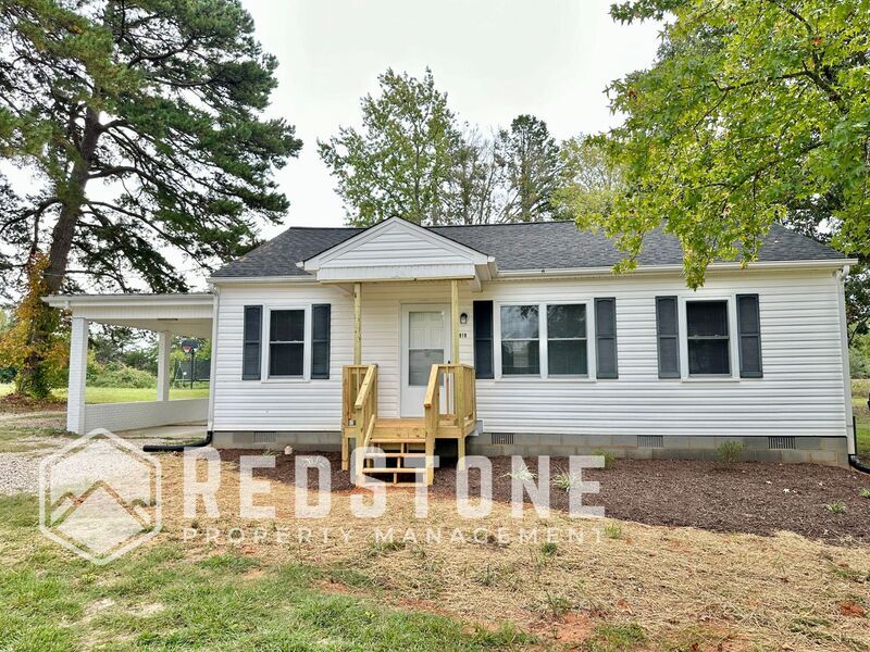 919 E Haggard Ave, Elon, NC 27244 House Rental in Elon, NC