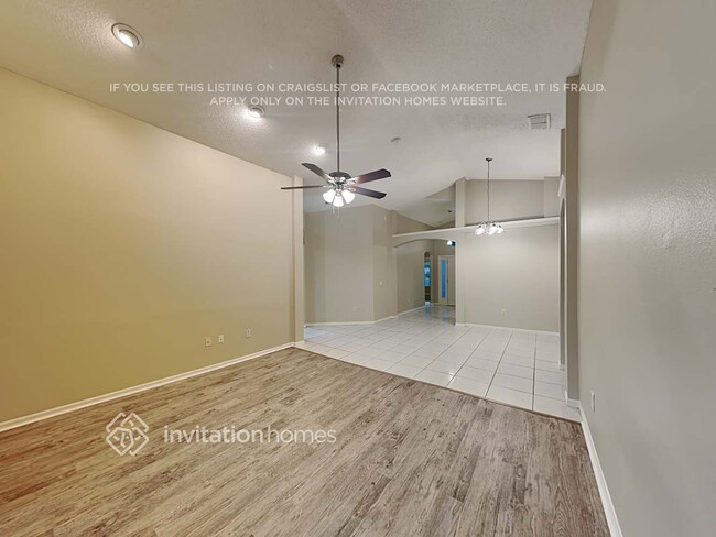 Foto del edificio - 1042 Soaring Eagle Ln