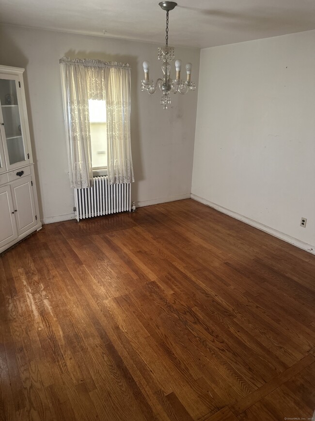 Building Photo - 151 Warner St