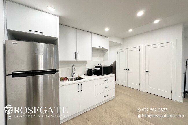 Photo du bâtiment - Renovated Studio Apartment | 625 Sq Ft | P...