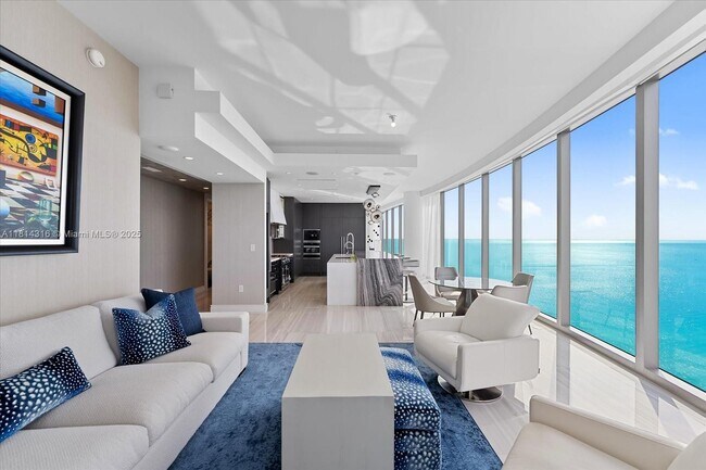Foto del edificio - 17901 Collins Ave