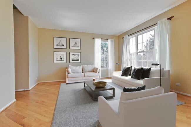 Foto del edificio - 473 Bay Tree Cir