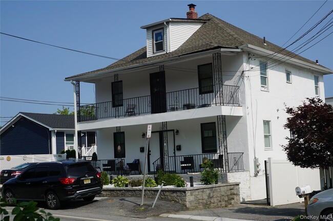 Foto del edificio - 70 Dobbs Ferry Rd