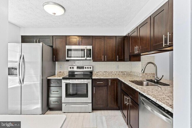 Foto del edificio - 8094 Grandview Ct