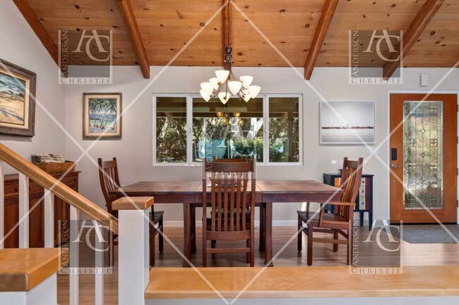 Foto del edificio - 4 bedroom 3 bath home in Scotts Valley