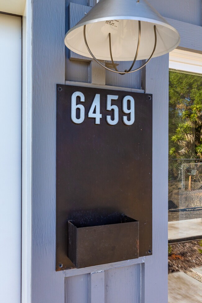 Foto del edificio - 6471 Sycamore Meadows Dr