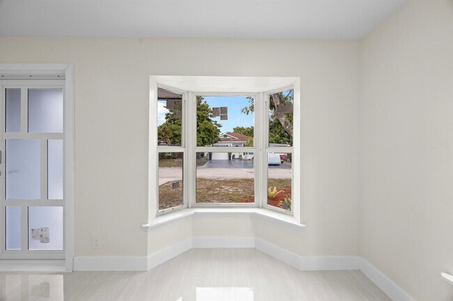 Foto del edificio - 5664 Boynton Cres