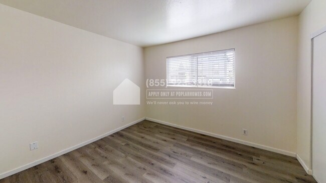 Building Photo - 1605 8th Ave