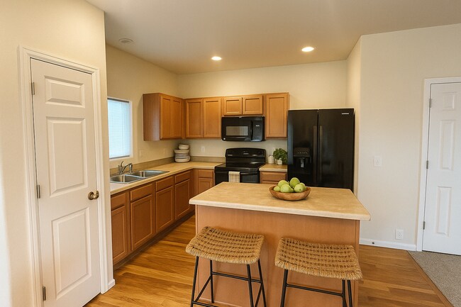 Foto del edificio - Centrally Located Townhouse Available!